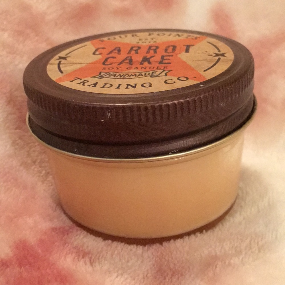 Four Points Trading Company Carrot Cake Candle NWT - Picture 4 of 4